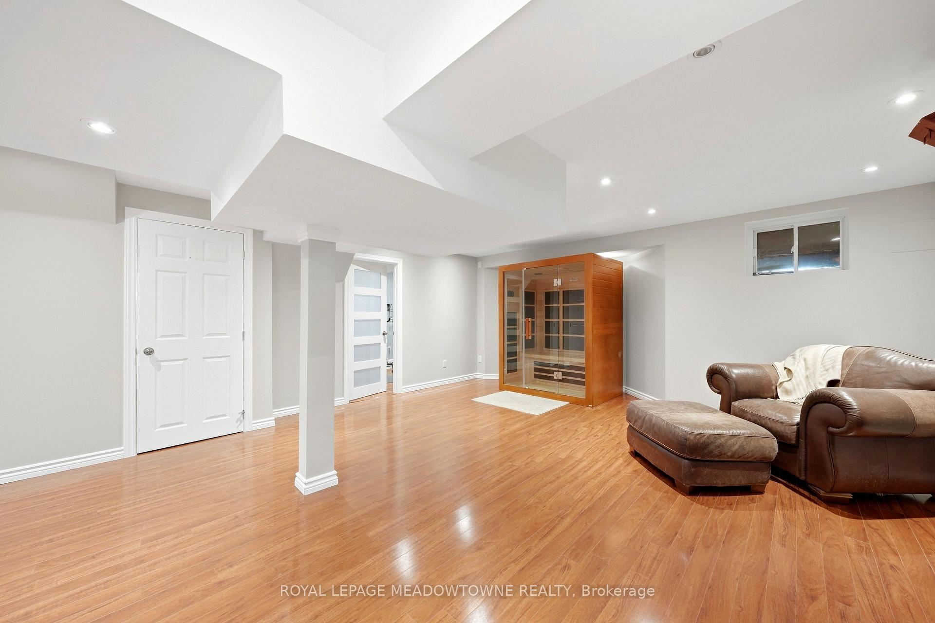 Photo 42 of 20 Orchid Avenue, Halton Hills, Georgetown — HOMEH