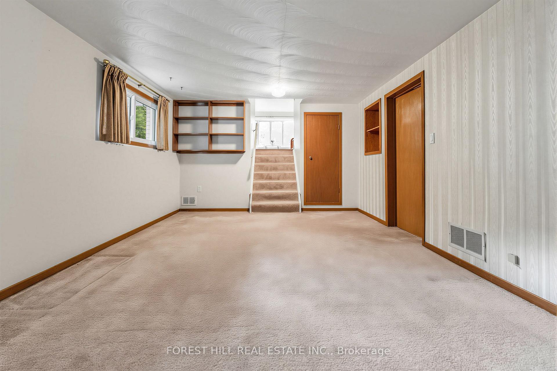 Photo 25 of 56 Little John Road, Hamilton, Dundas — HOMEH