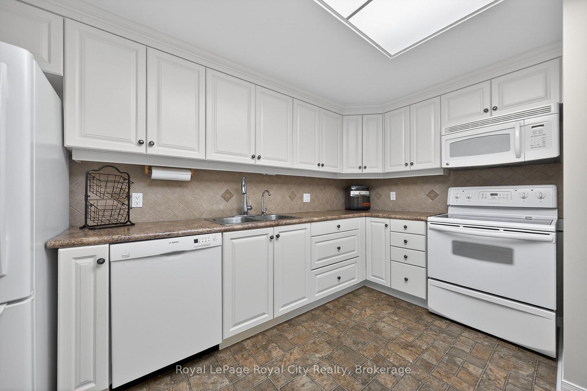 Photo 15 of Unit 402, 105 Bagot Street, Guelph, Junction/Onward Willow — HOMEH