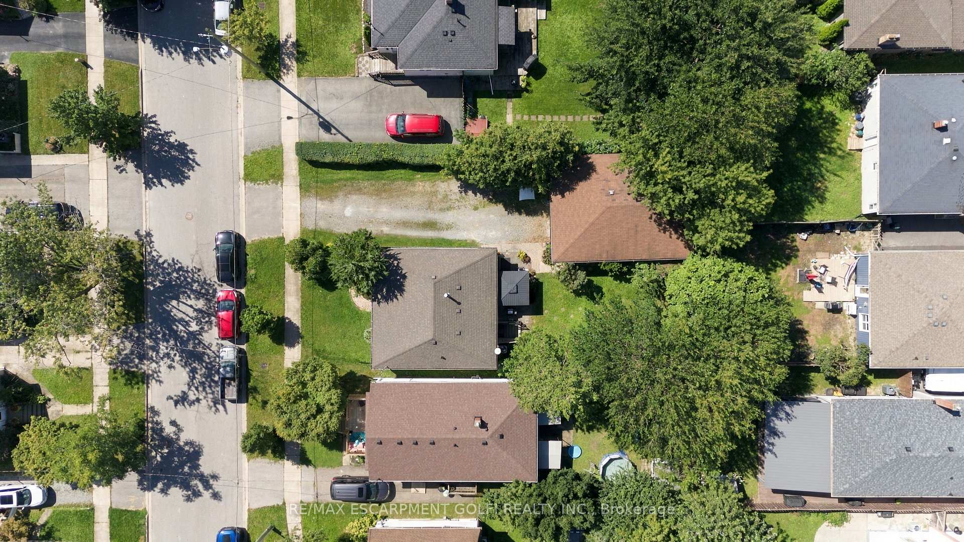 Photo 21 of 24 Barton Street, St. Catharines, Grapeview — HOMEH
