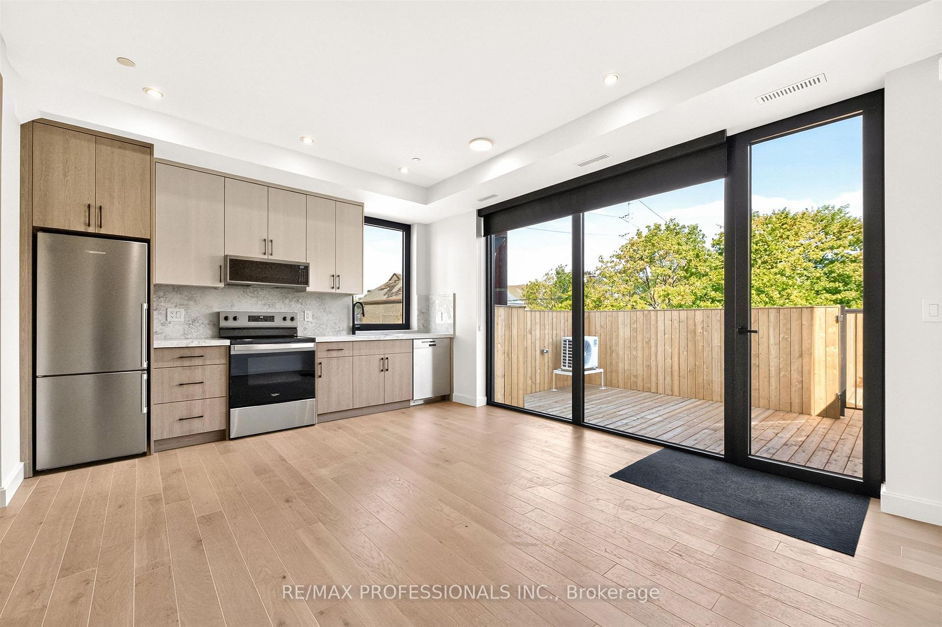Photo 8 of Unit 201, 393 Perth Avenue, Toronto, Dovercourt-Wallace Emerson-Junction — HOMEH