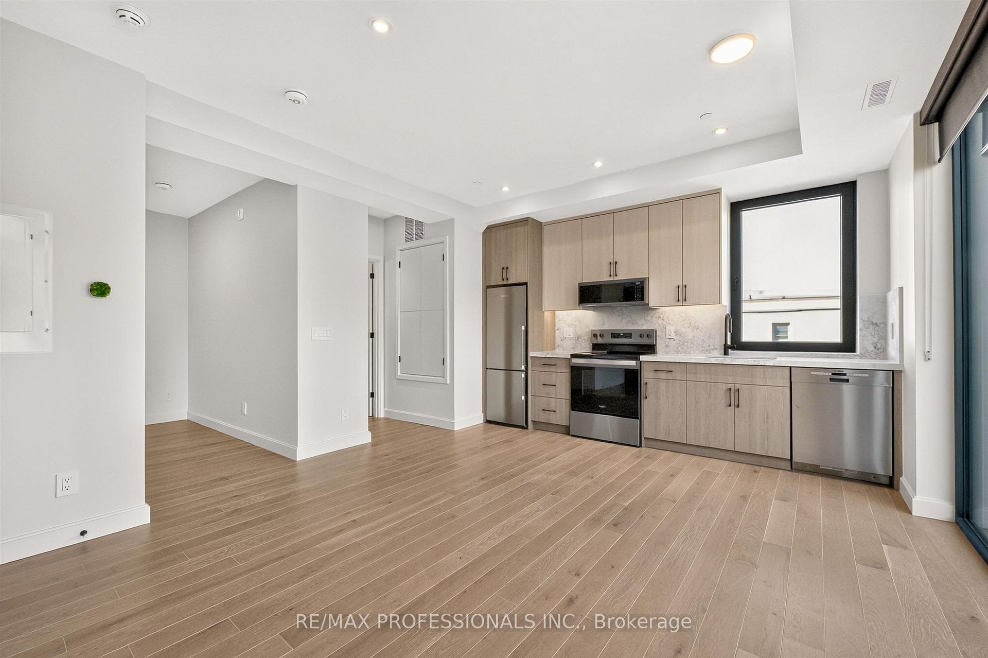 Photo 9 of Unit 201, 393 Perth Avenue, Toronto, Dovercourt-Wallace Emerson-Junction — HOMEH