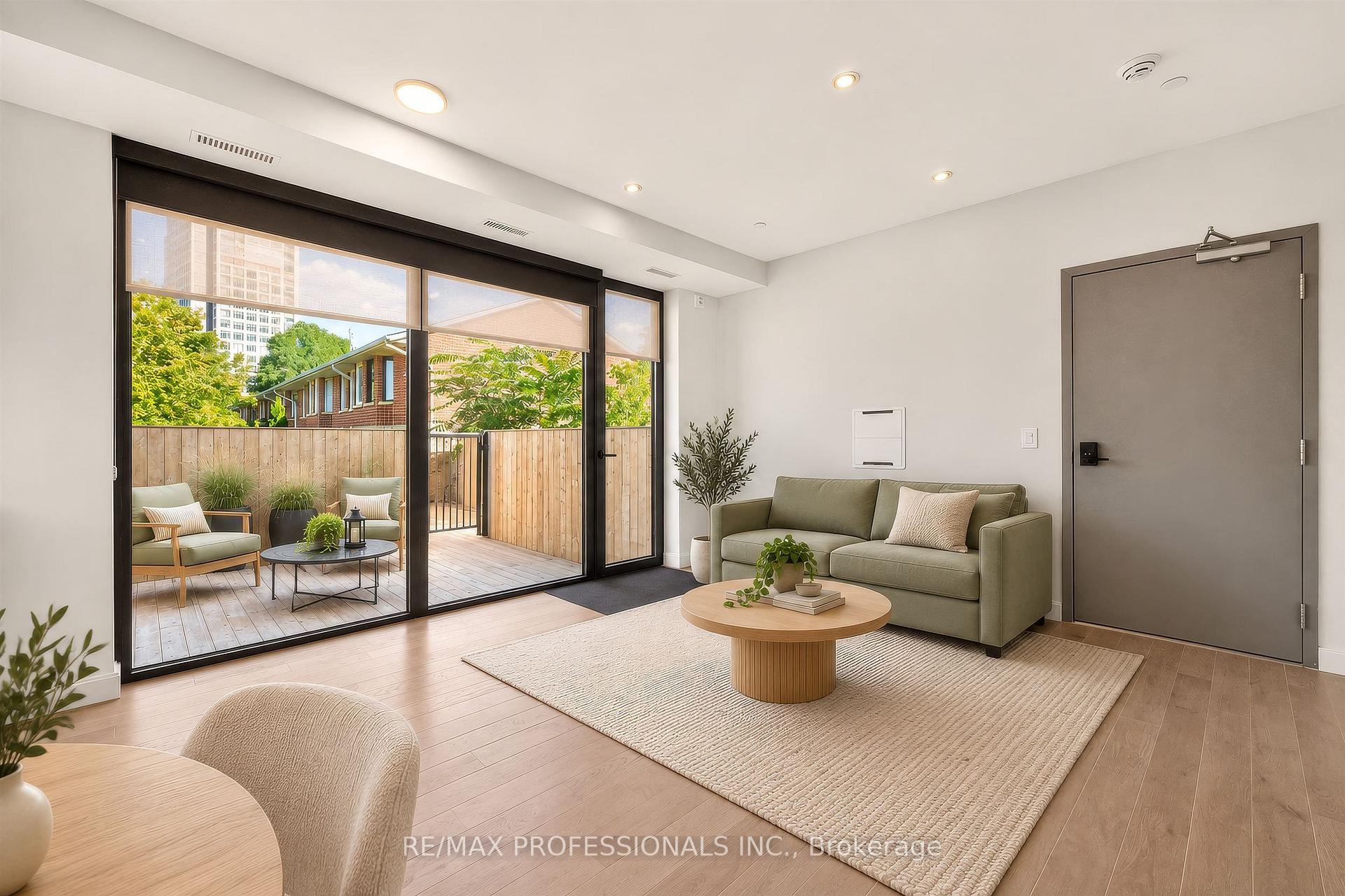 Photo 4 of Unit 201, 393 Perth Avenue, Toronto, Dovercourt-Wallace Emerson-Junction — HOMEH