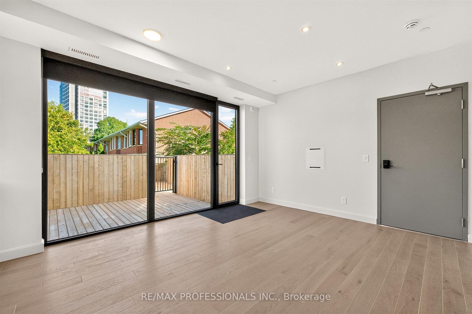 Photo 7 of Unit 201, 393 Perth Avenue, Toronto, Dovercourt-Wallace Emerson-Junction — HOMEH