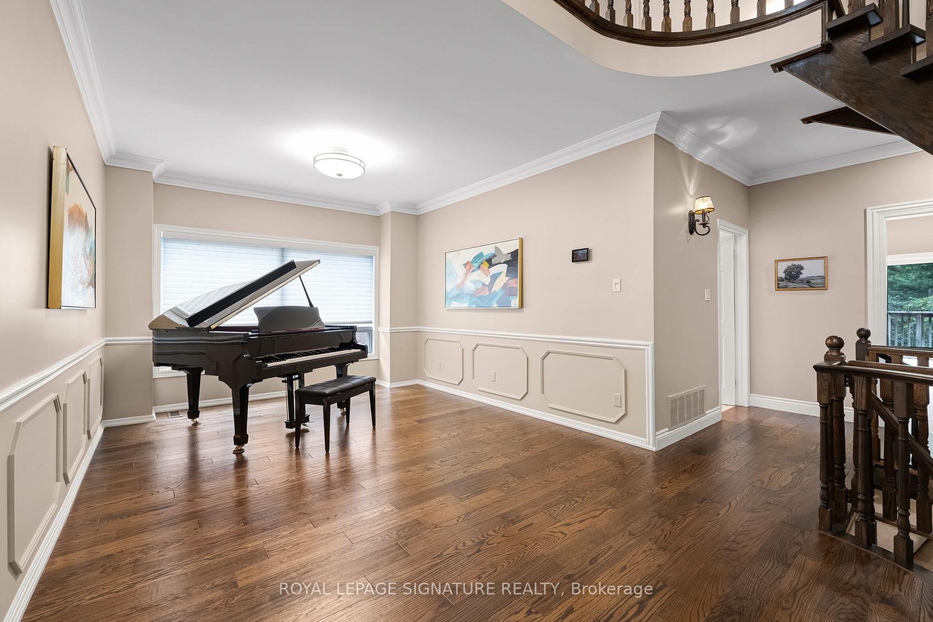 Photo 8 of 88 Garnier Court, North York, Bayview Woods-Steeles — HOMEH