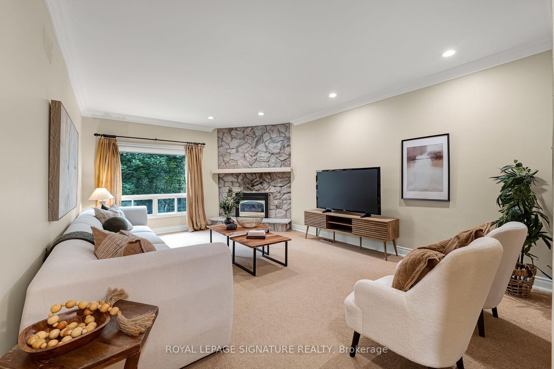 Photo 17 of 88 Garnier Court, North York, Bayview Woods-Steeles — HOMEH