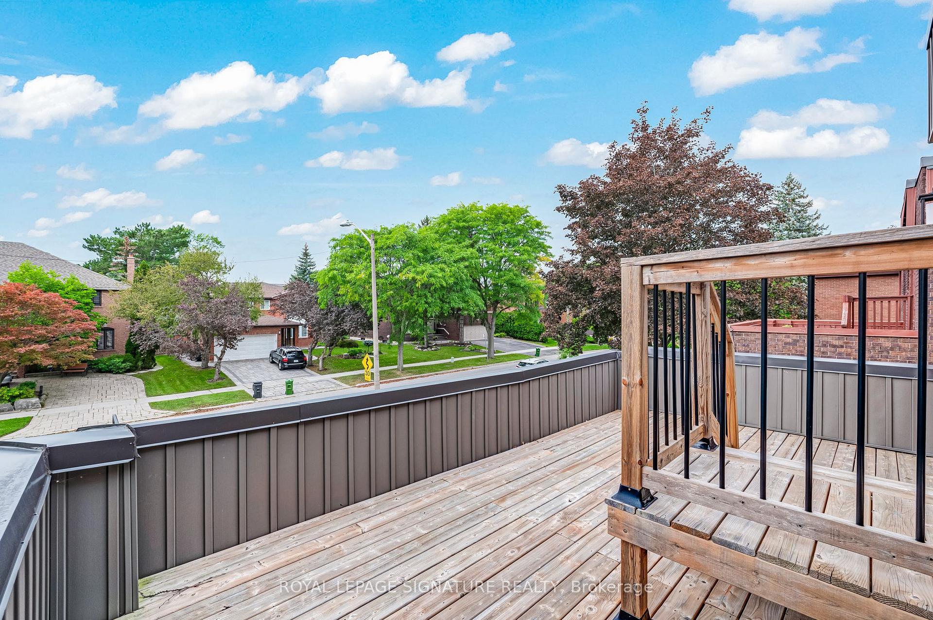 Photo 34 of 88 Garnier Court, North York, Bayview Woods-Steeles — HOMEH