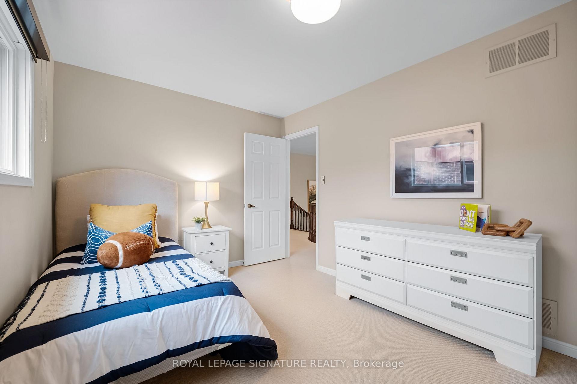 Photo 36 of 88 Garnier Court, North York, Bayview Woods-Steeles — HOMEH