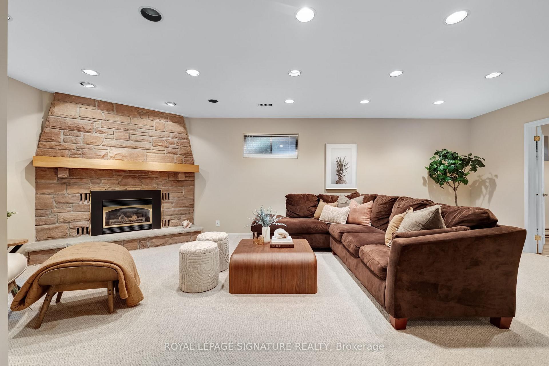 Photo 42 of 88 Garnier Court, North York, Bayview Woods-Steeles — HOMEH