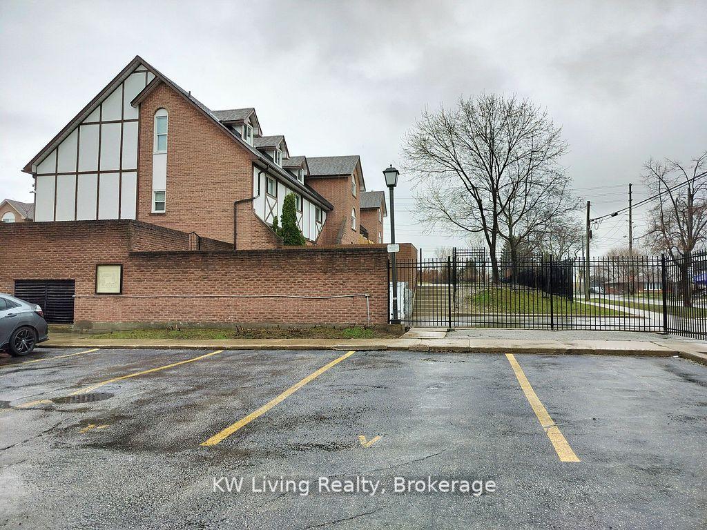 Photo 20 of Unit 18, 81 Irwin Road, Etobicoke, Elms-Old Rexdale — HOMEH
