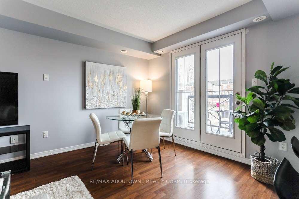 Photo 6 of Unit 10, 2579 Sixth Line, Oakville, River Oaks — HOMEH