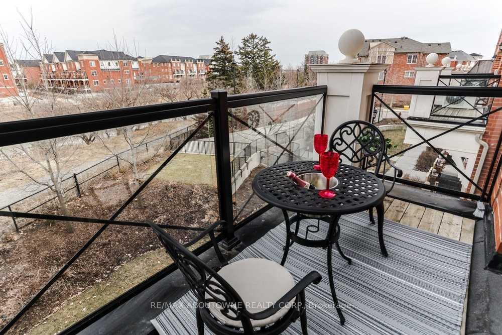 Photo 13 of Unit 10, 2579 Sixth Line, Oakville, River Oaks — HOMEH