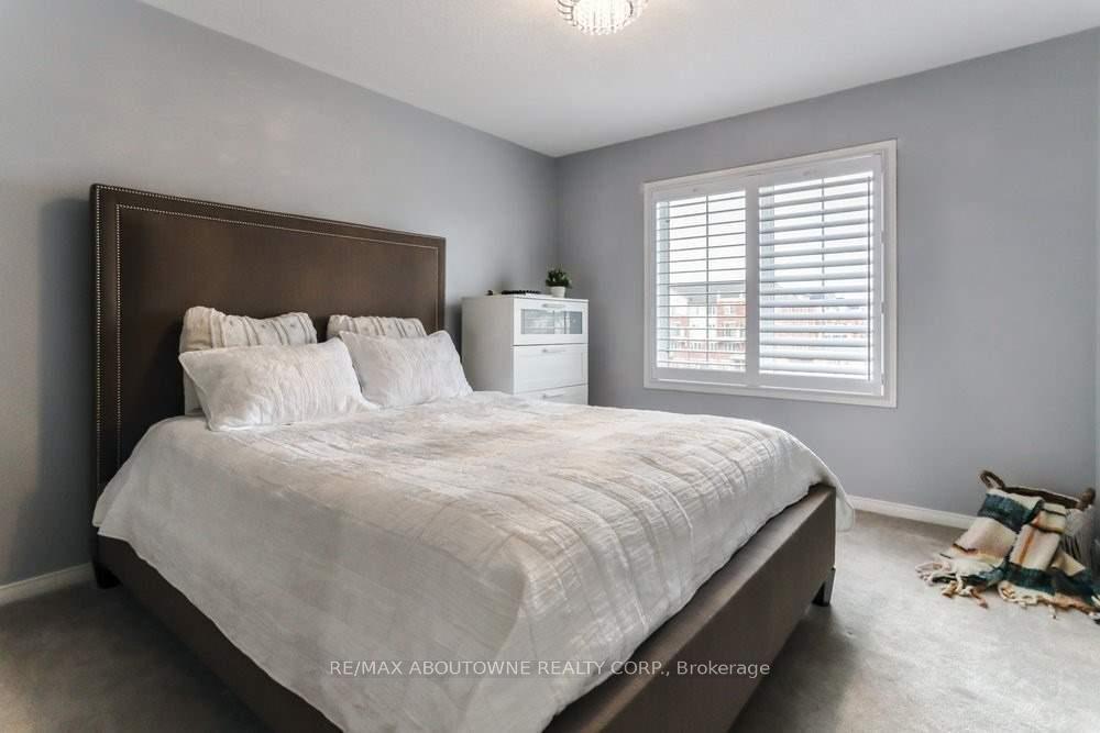 Photo 16 of Unit 10, 2579 Sixth Line, Oakville, River Oaks — HOMEH
