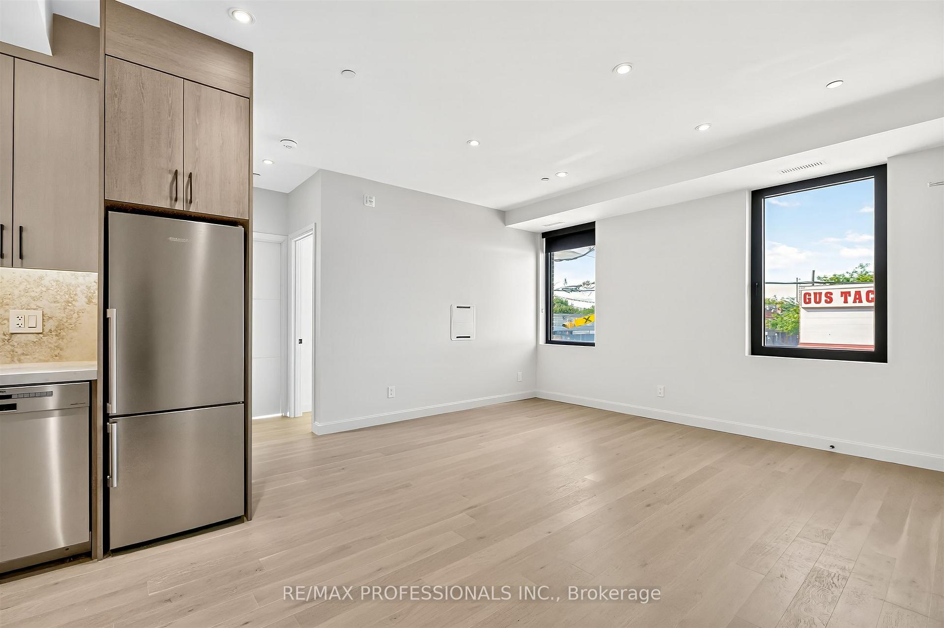 Photo 7 of Unit 202, 393 Perth Avenue, Toronto, Dovercourt-Wallace Emerson-Junction — HOMEH