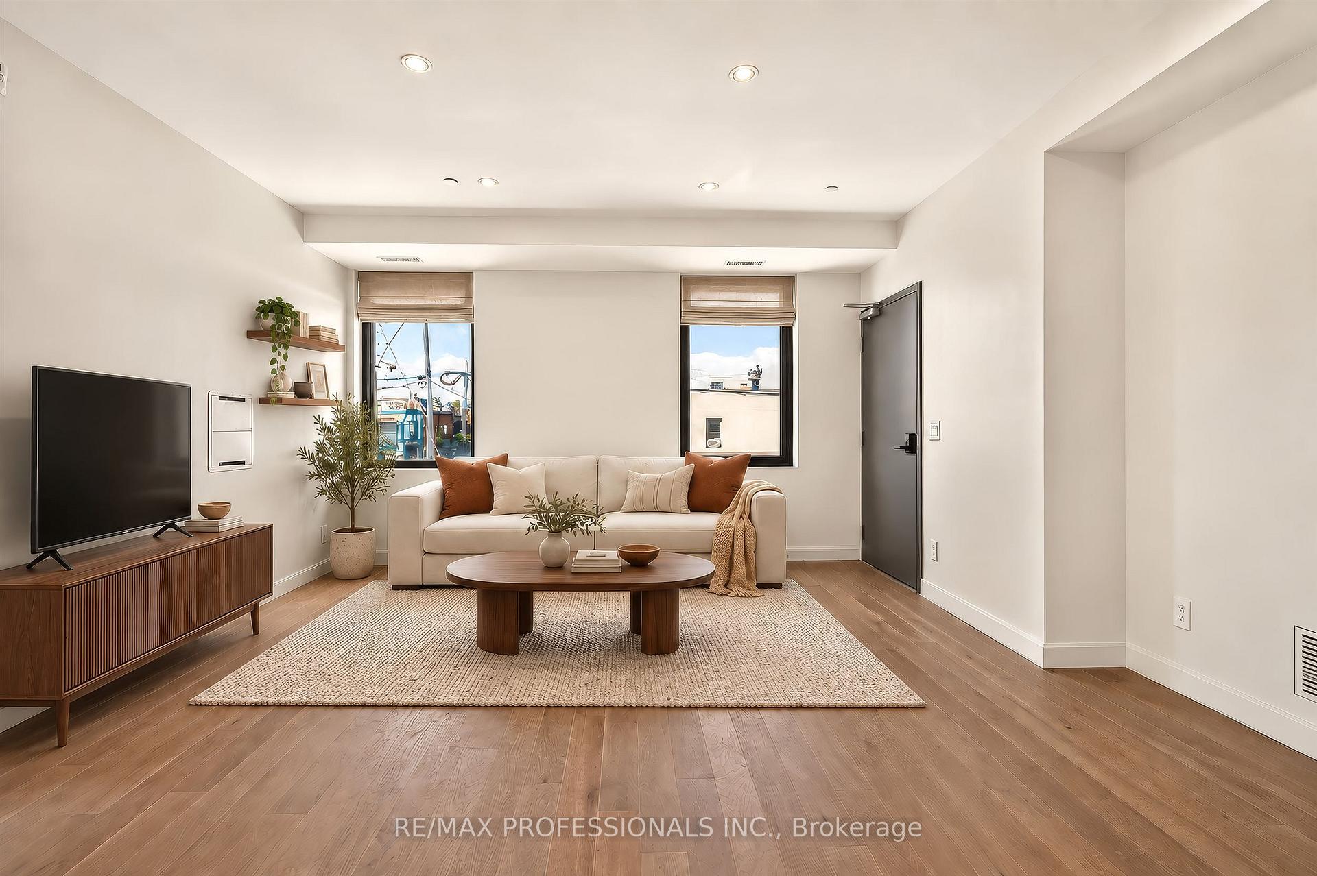 Photo 4 of Unit 202, 393 Perth Avenue, Toronto, Dovercourt-Wallace Emerson-Junction — HOMEH