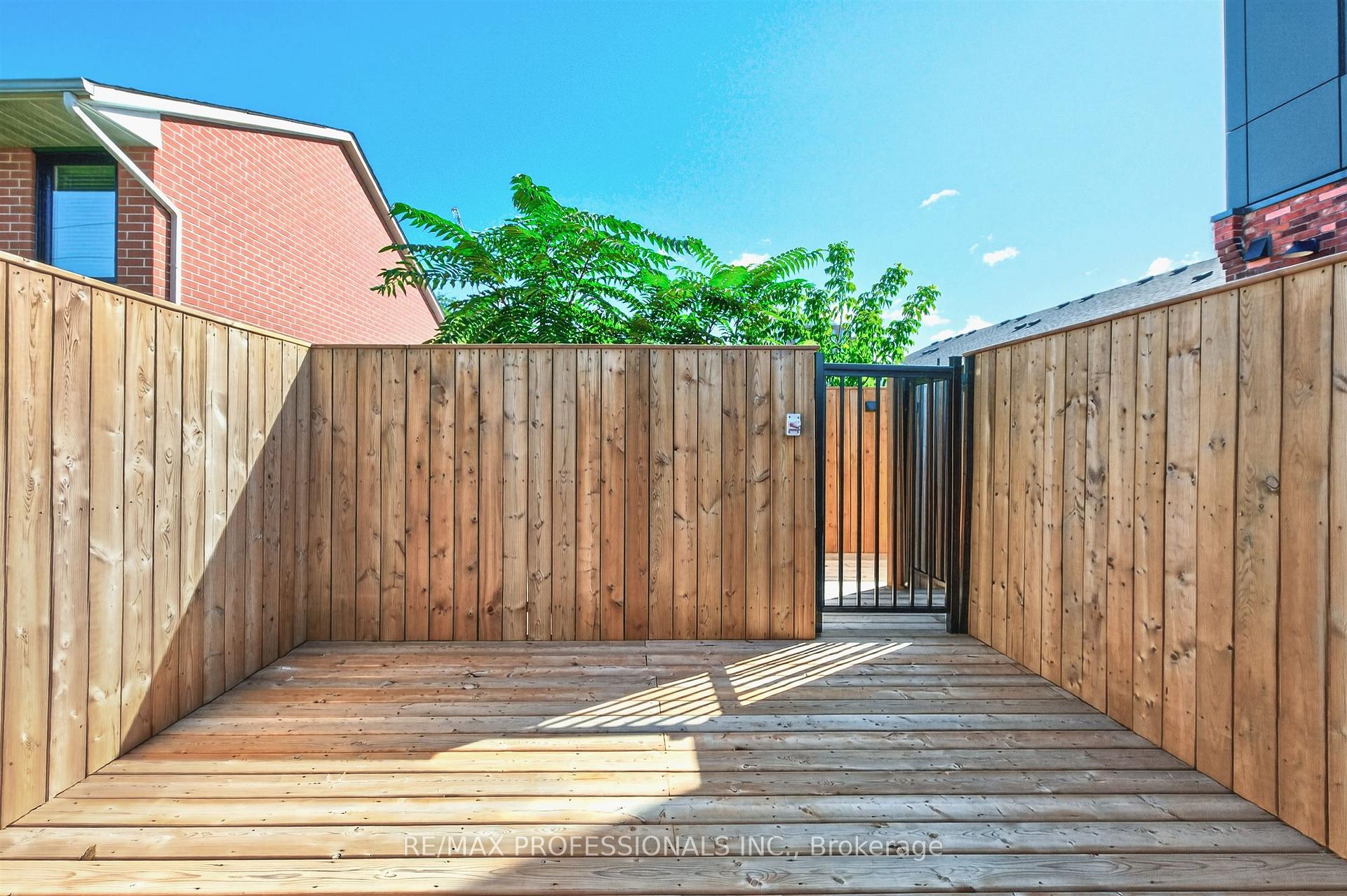 Photo 17 of Unit 202, 393 Perth Avenue, Toronto, Dovercourt-Wallace Emerson-Junction — HOMEH