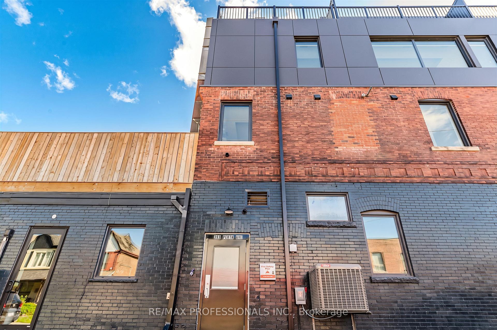 Photo 18 of Unit 202, 393 Perth Avenue, Toronto, Dovercourt-Wallace Emerson-Junction — HOMEH
