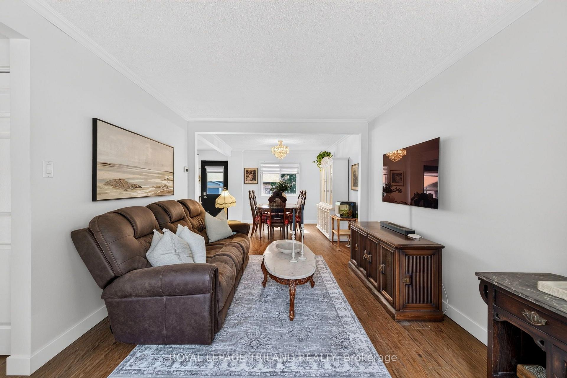 Photo 15 of 44 Speight Crescent, London, East I — HOMEH
