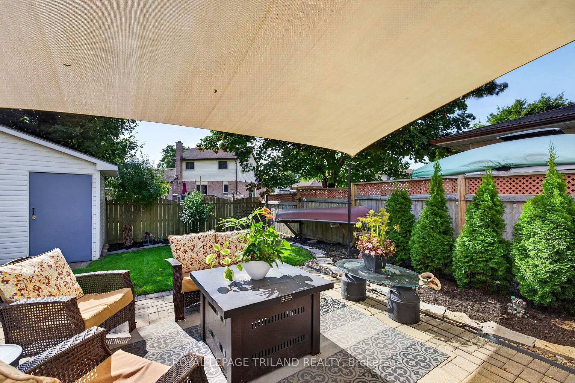 Photo 46 of 44 Speight Crescent, London, East I — HOMEH