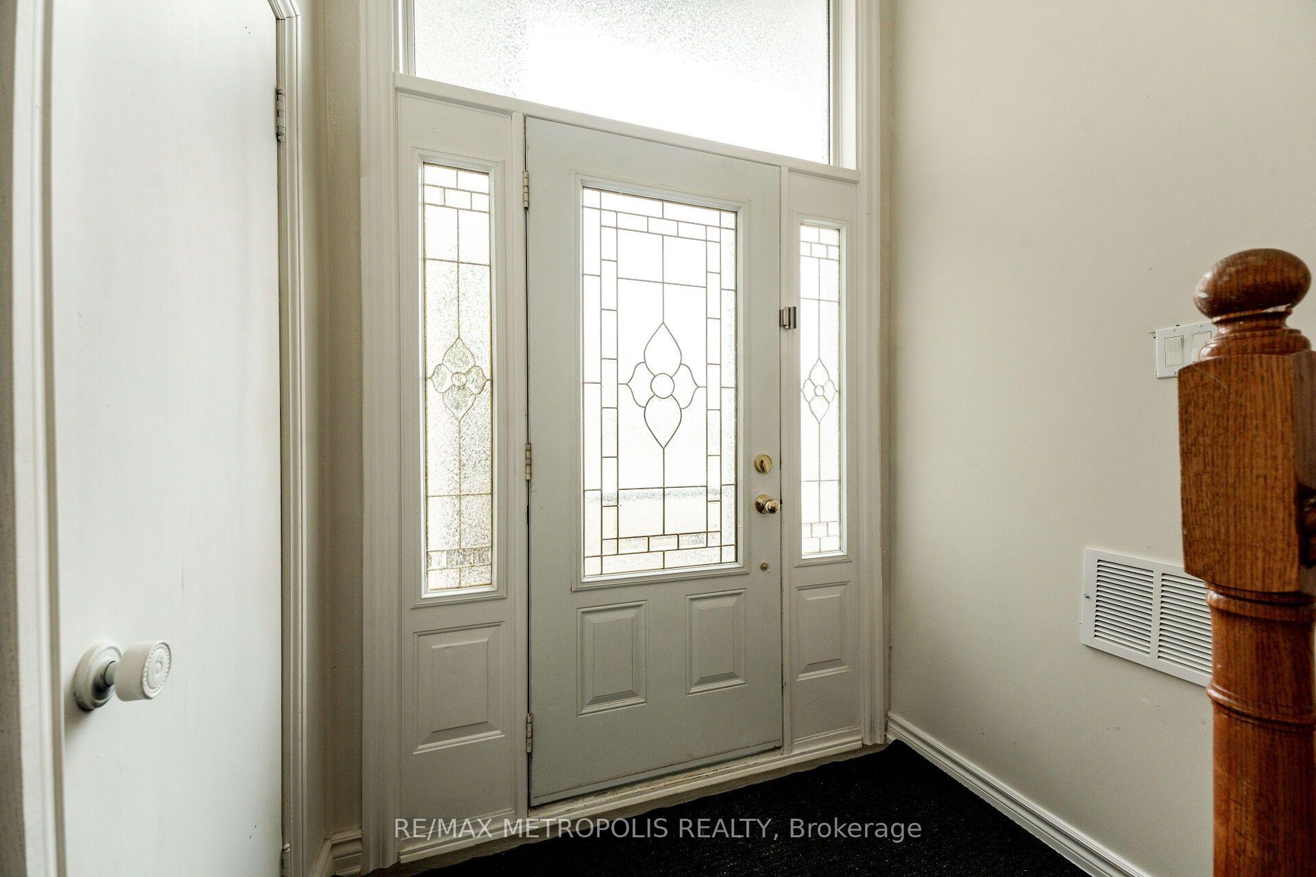 Photo 9 of 20 Perivale Crescent, Scarborough, Bendale — HOMEH