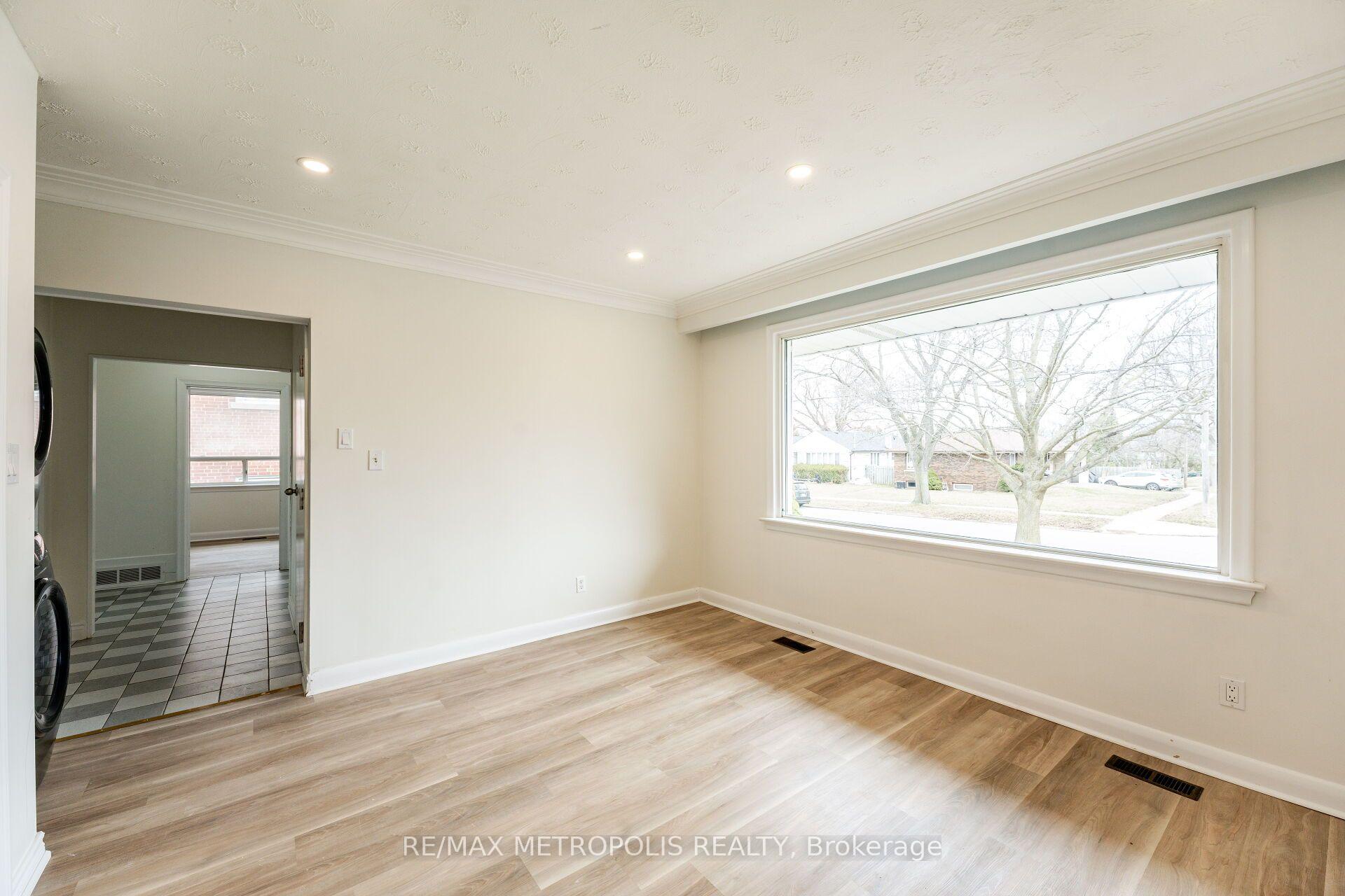 Photo 15 of 20 Perivale Crescent, Scarborough, Bendale — HOMEH