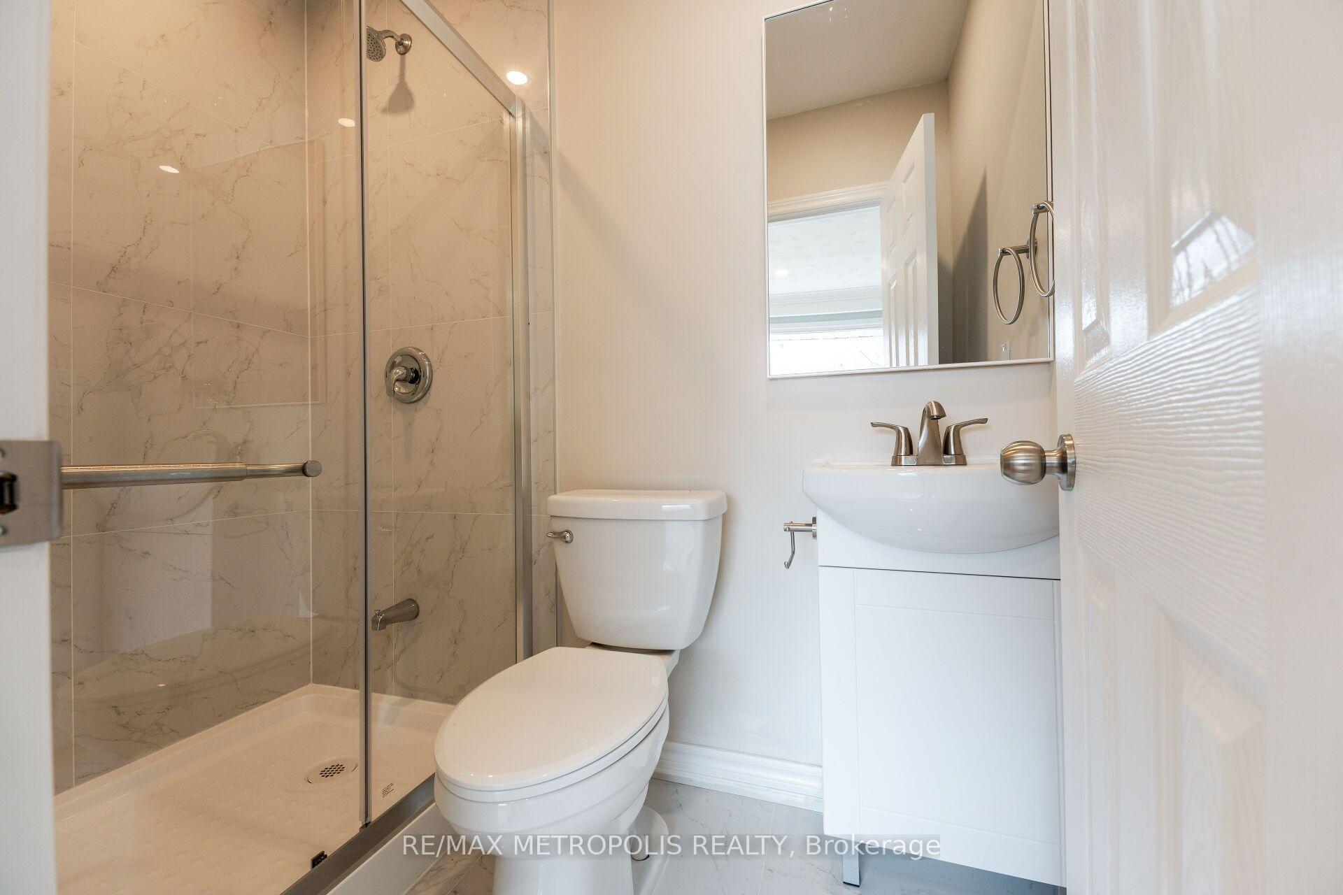Photo 16 of 20 Perivale Crescent, Scarborough, Bendale — HOMEH