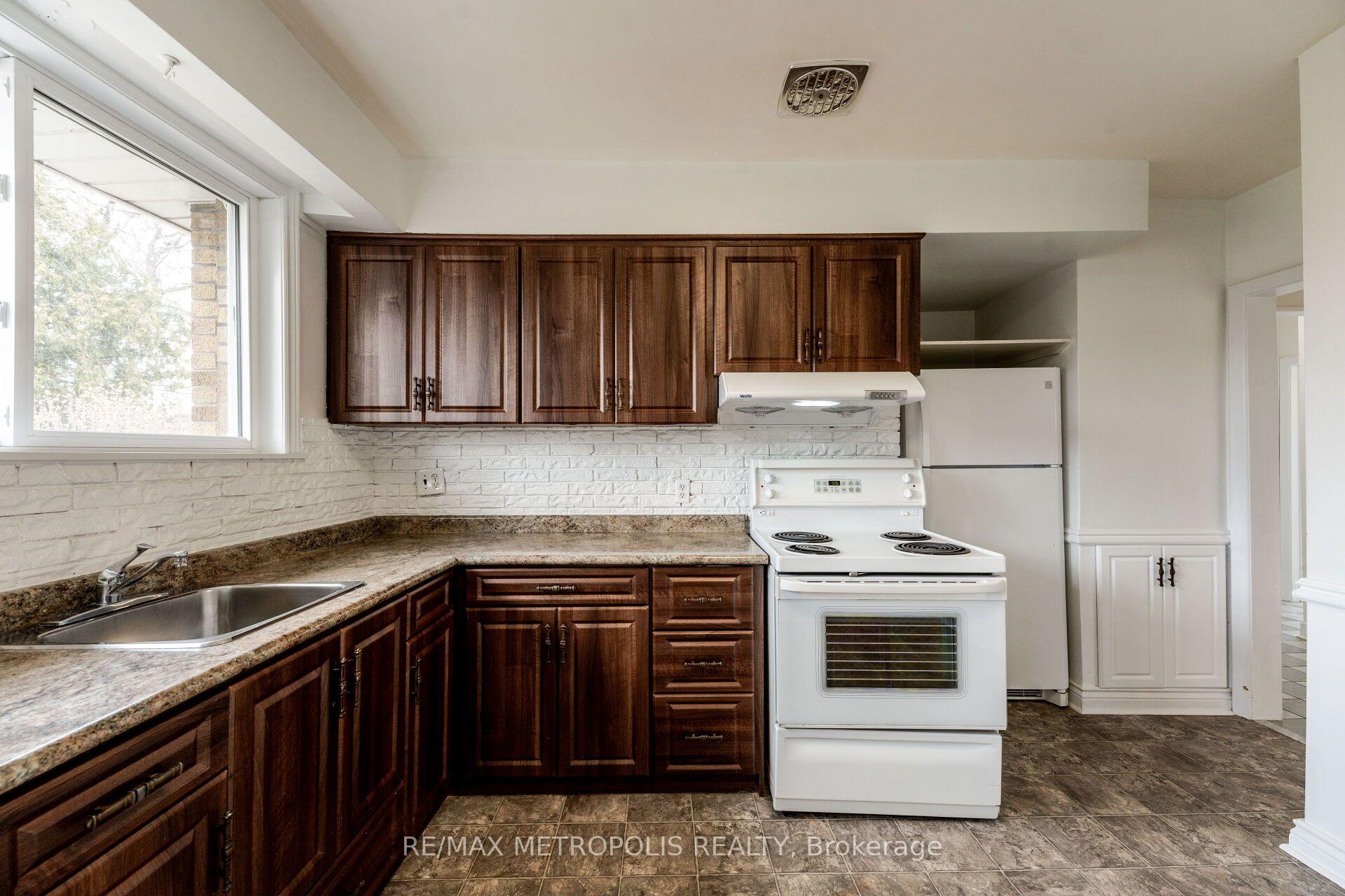 Photo 22 of 20 Perivale Crescent, Scarborough, Bendale — HOMEH