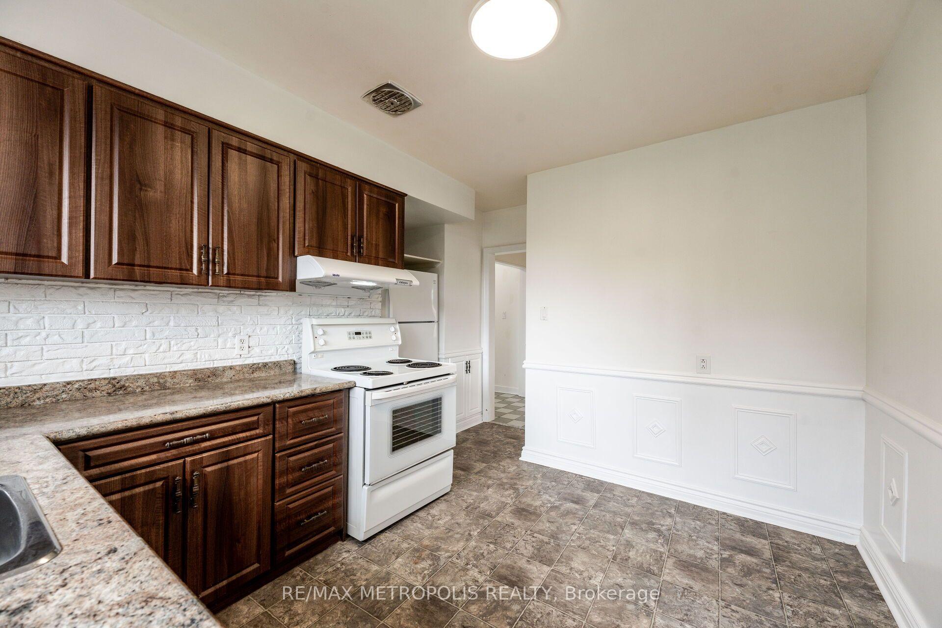Photo 23 of 20 Perivale Crescent, Scarborough, Bendale — HOMEH