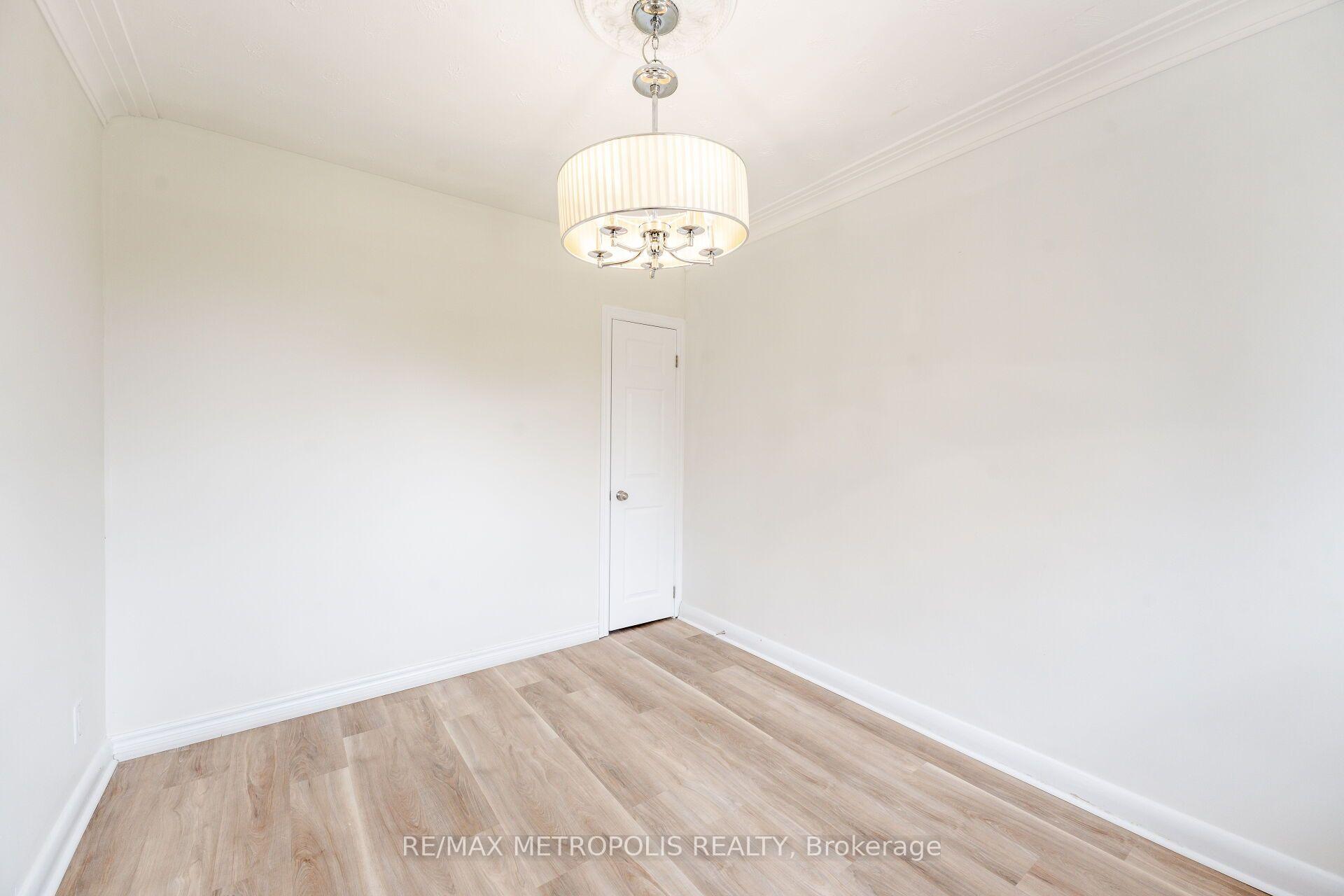 Photo 25 of 20 Perivale Crescent, Scarborough, Bendale — HOMEH
