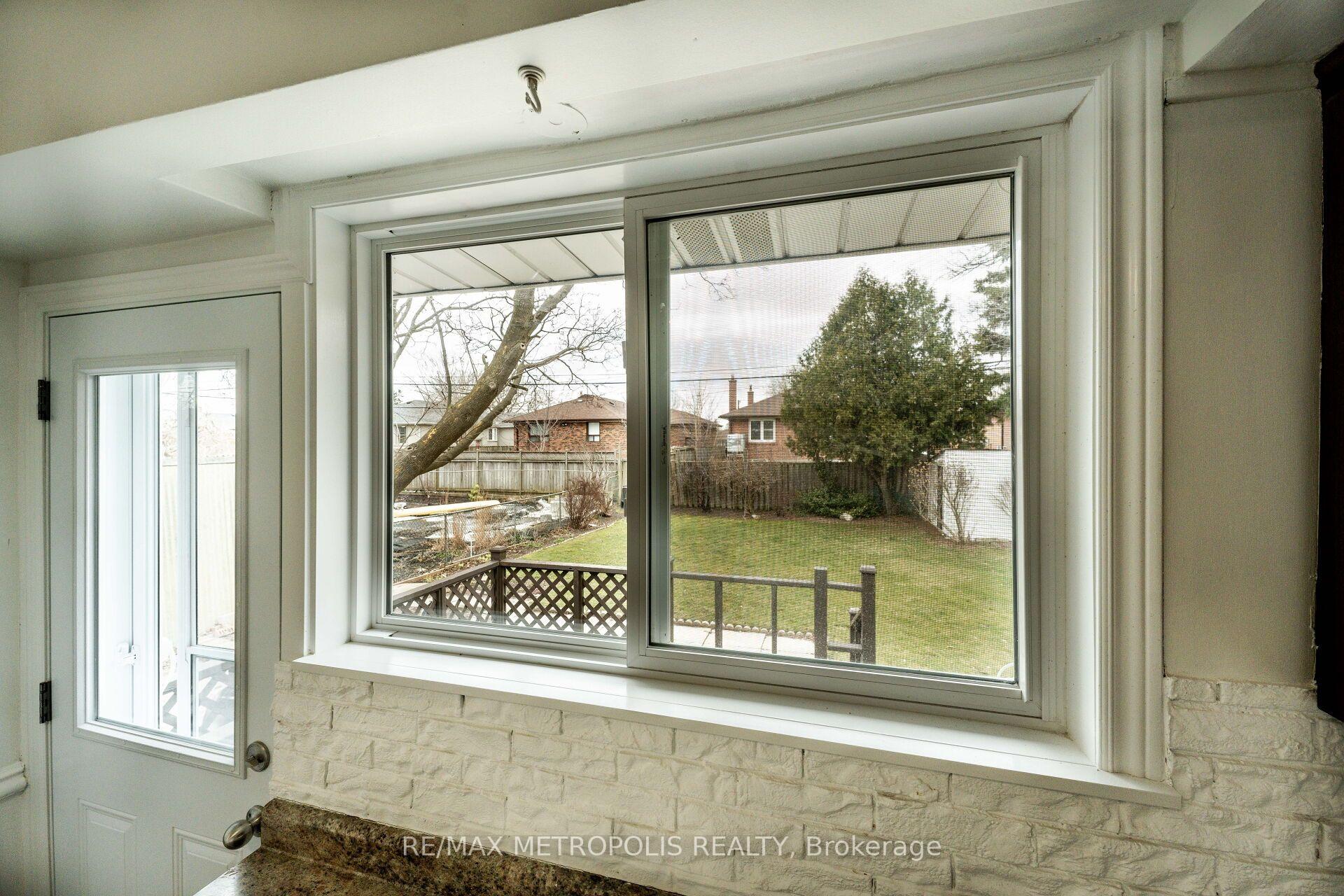 Photo 29 of 20 Perivale Crescent, Scarborough, Bendale — HOMEH