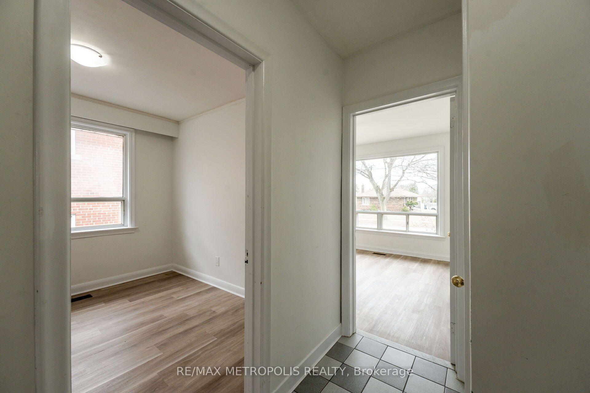 Photo 30 of 20 Perivale Crescent, Scarborough, Bendale — HOMEH