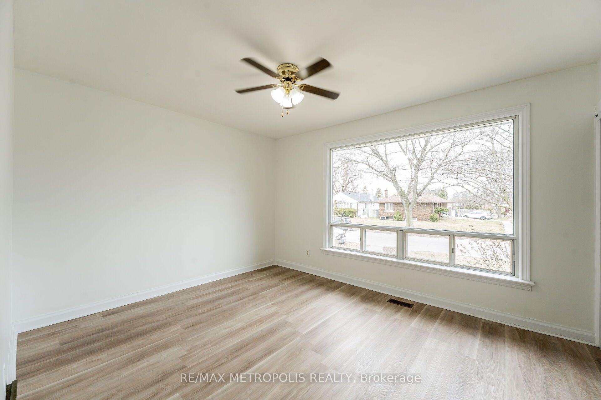 Photo 31 of 20 Perivale Crescent, Scarborough, Bendale — HOMEH