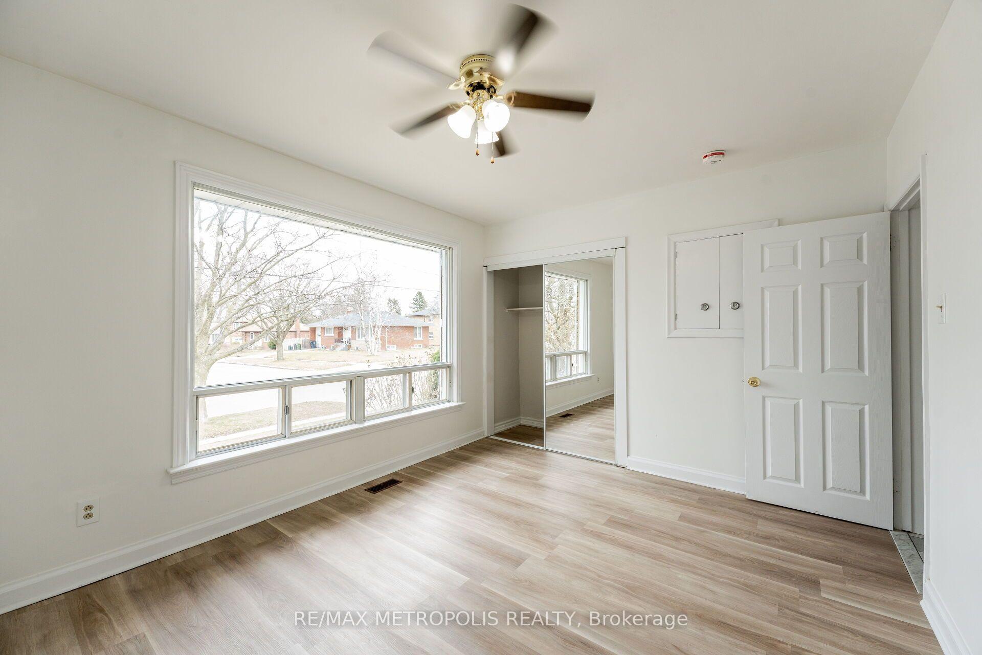 Photo 32 of 20 Perivale Crescent, Scarborough, Bendale — HOMEH