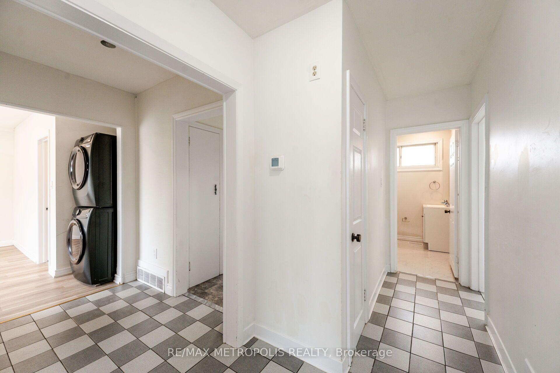 Photo 35 of 20 Perivale Crescent, Scarborough, Bendale — HOMEH