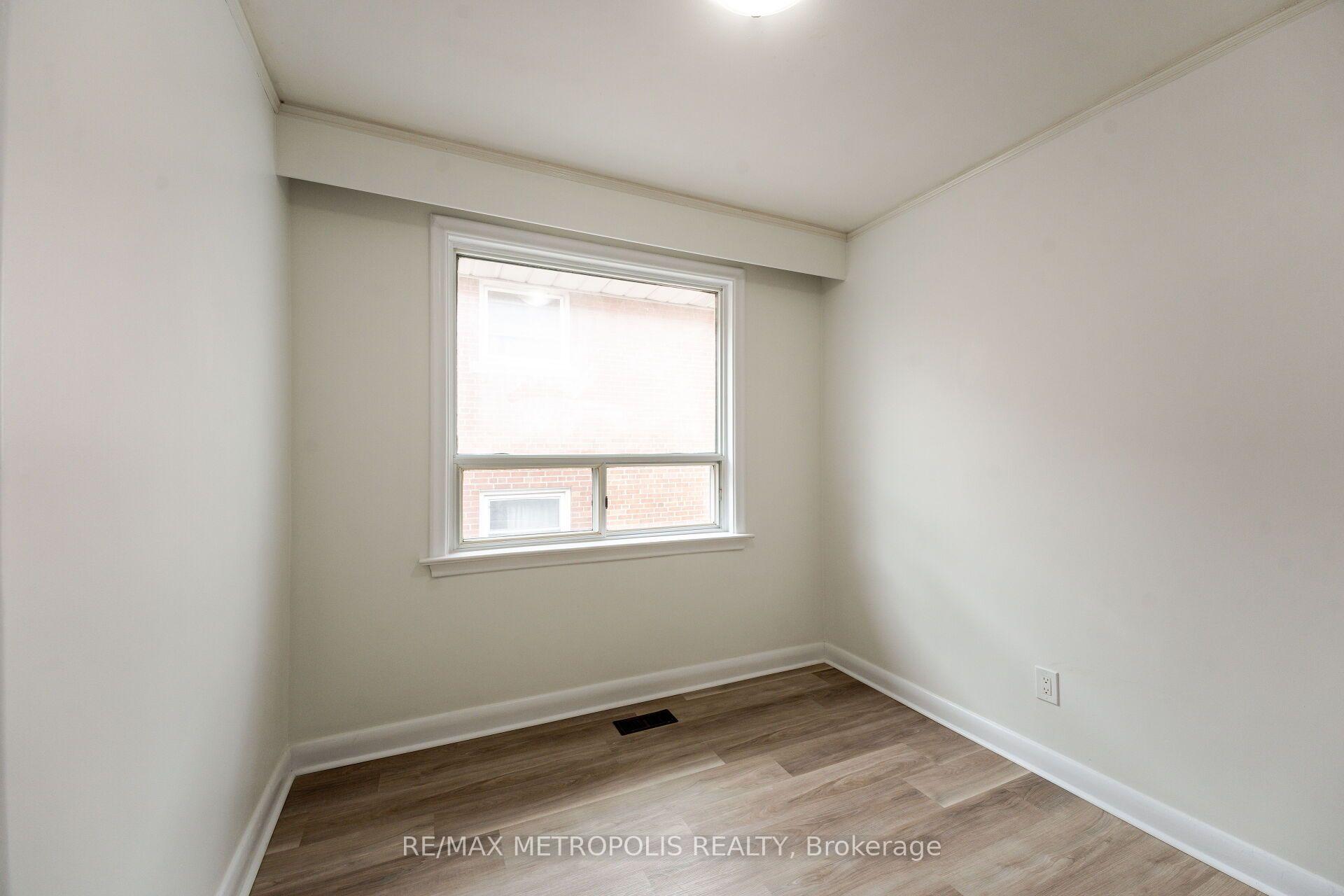 Photo 38 of 20 Perivale Crescent, Scarborough, Bendale — HOMEH