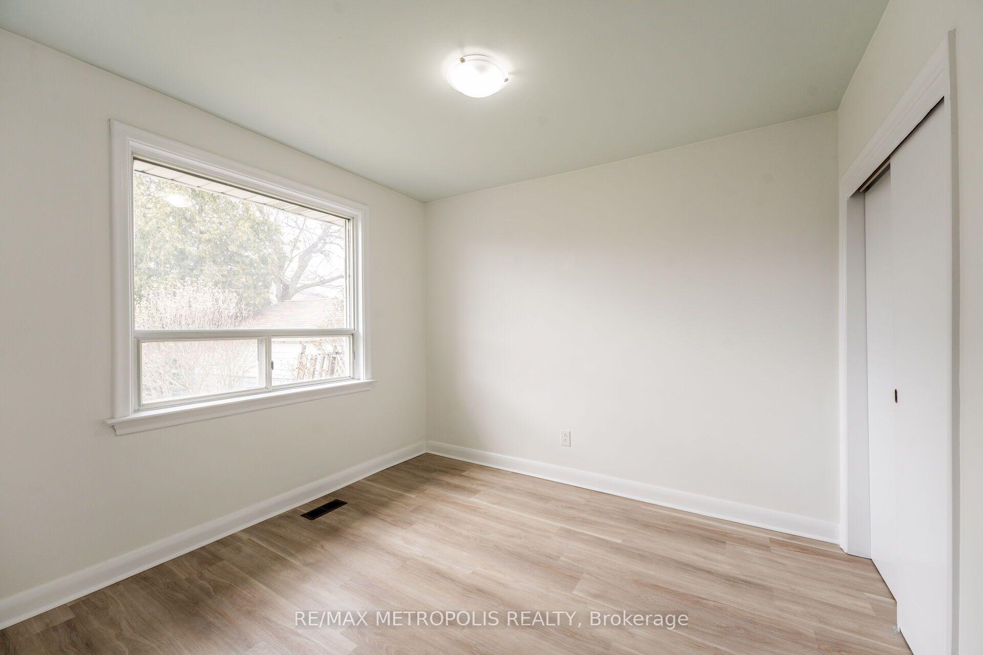 Photo 41 of 20 Perivale Crescent, Scarborough, Bendale — HOMEH