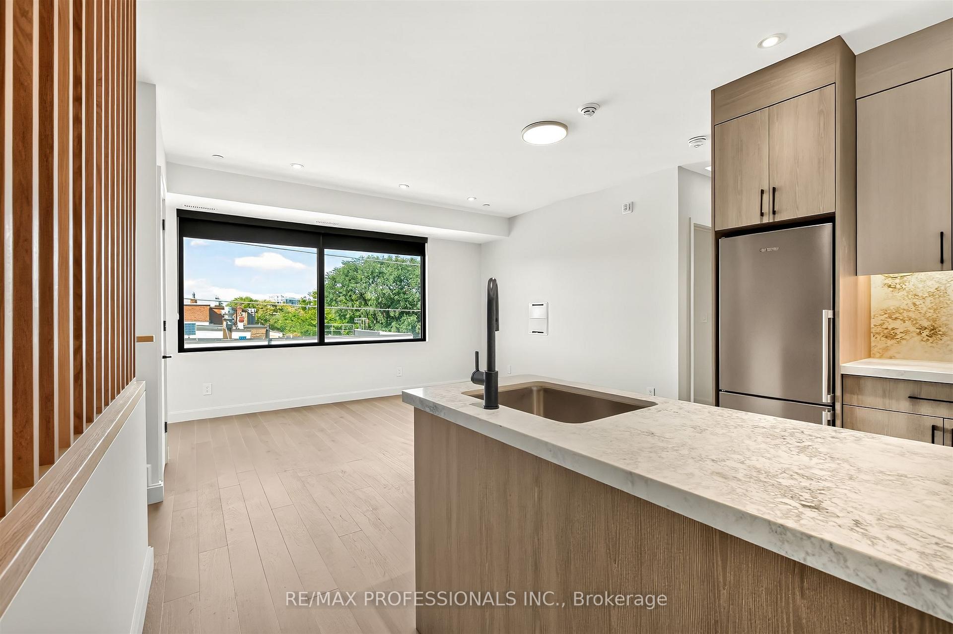 Photo 10 of Unit 301, 393 Perth Avenue, Toronto, Dovercourt-Wallace Emerson-Junction — HOMEH