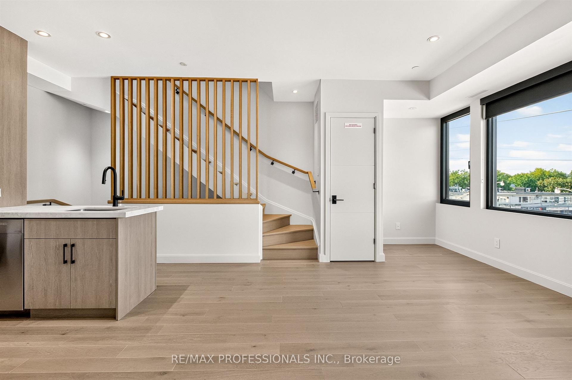Photo 12 of Unit 301, 393 Perth Avenue, Toronto, Dovercourt-Wallace Emerson-Junction — HOMEH