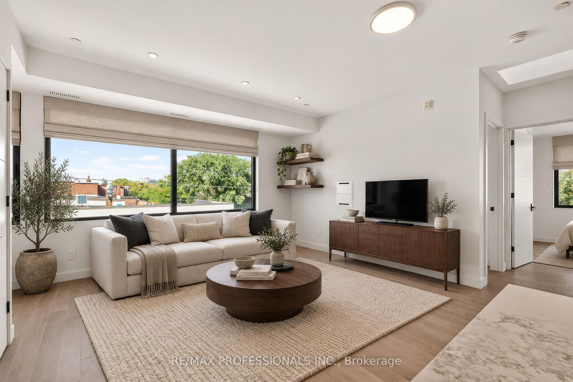 Photo 4 of Unit 301, 393 Perth Avenue, Toronto, Dovercourt-Wallace Emerson-Junction — HOMEH