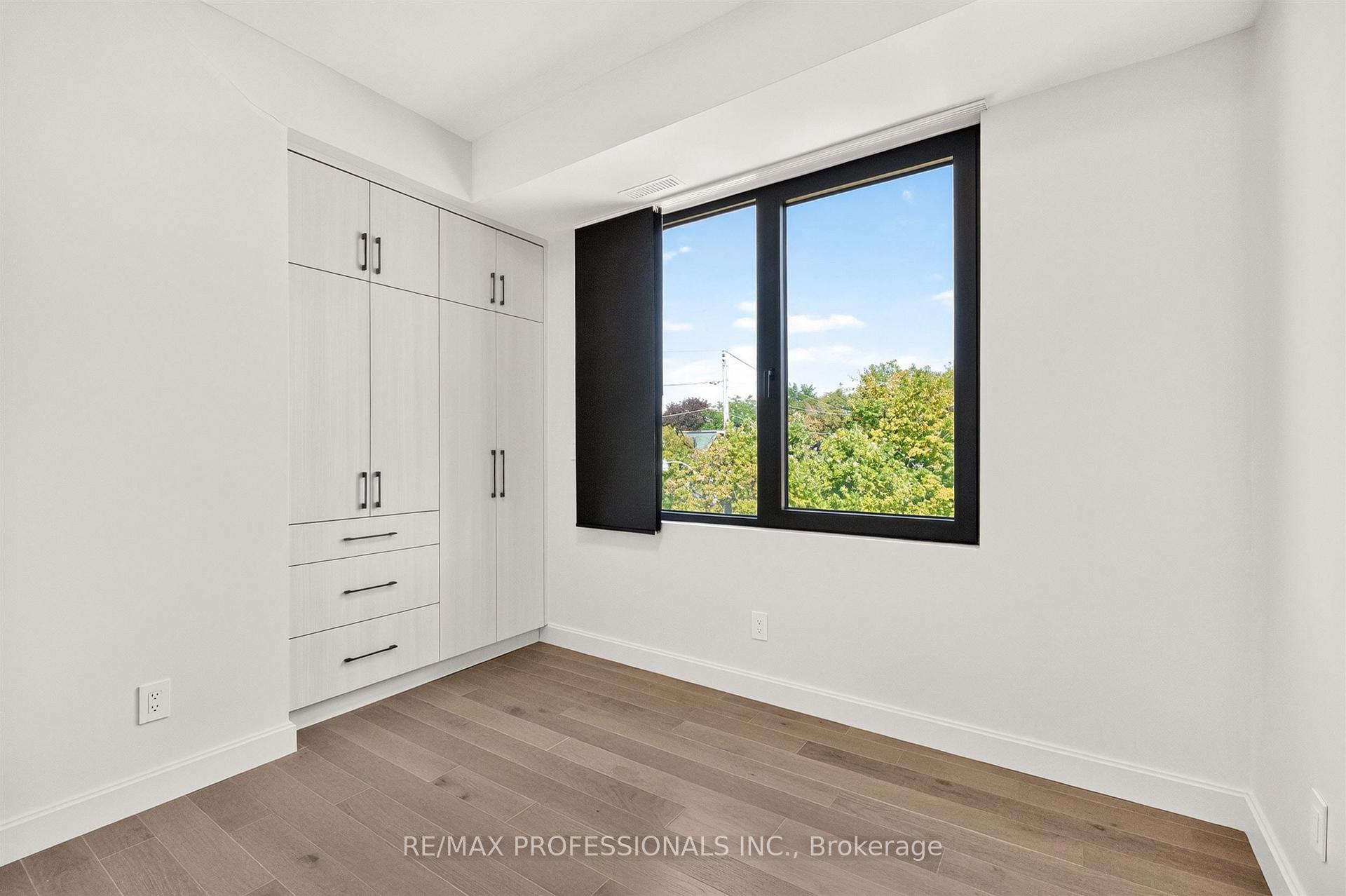 Photo 16 of Unit 301, 393 Perth Avenue, Toronto, Dovercourt-Wallace Emerson-Junction — HOMEH