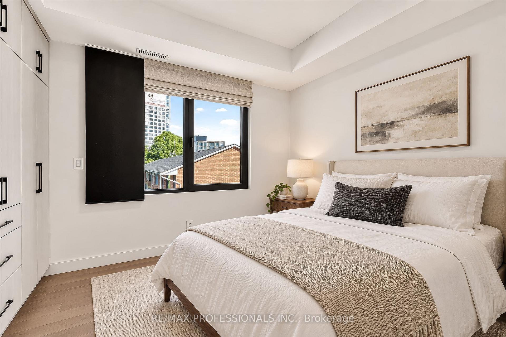 Photo 6 of Unit 301, 393 Perth Avenue, Toronto, Dovercourt-Wallace Emerson-Junction — HOMEH