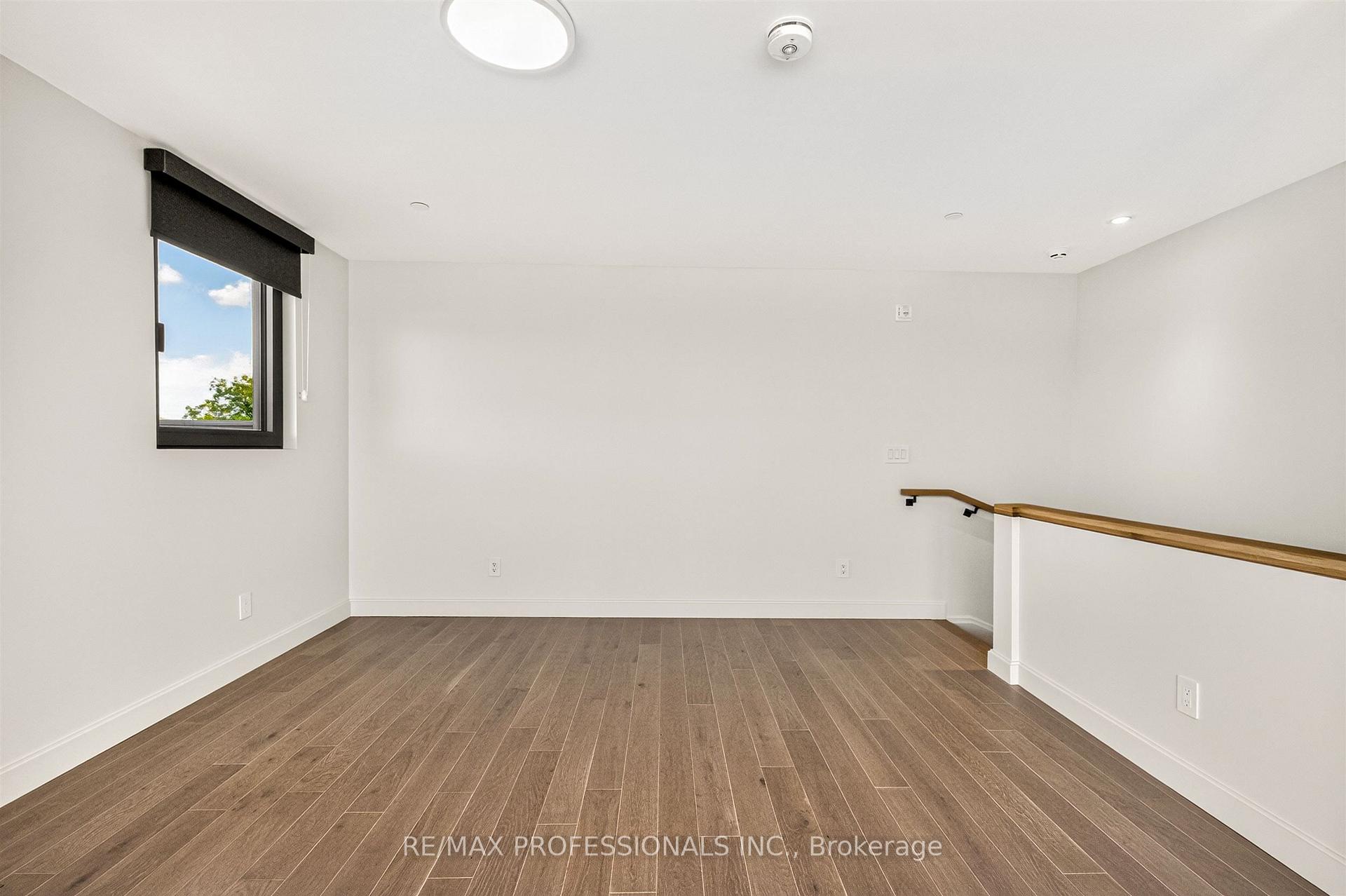 Photo 27 of Unit 301, 393 Perth Avenue, Toronto, Dovercourt-Wallace Emerson-Junction — HOMEH