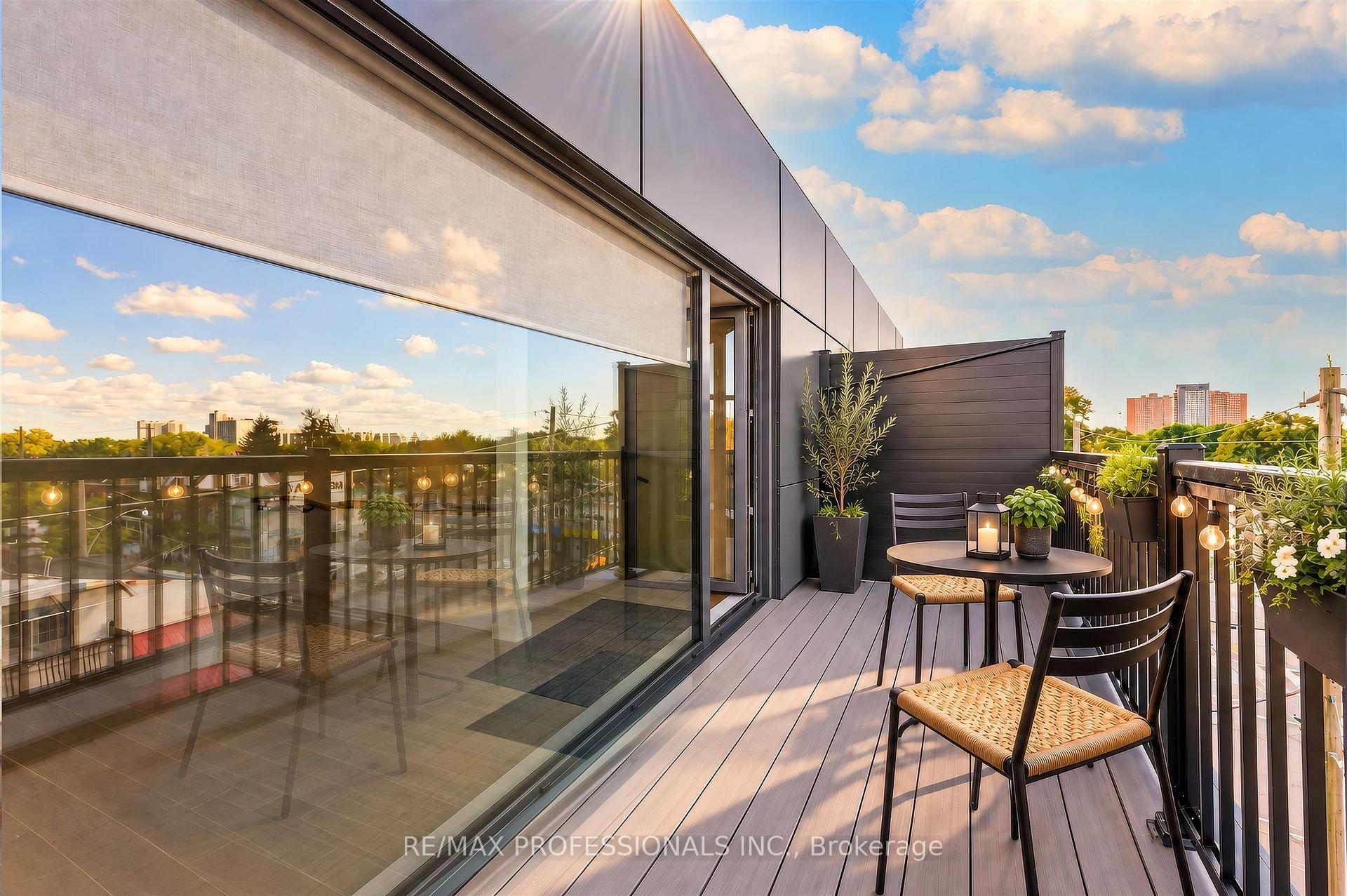 Photo 9 of Unit 301, 393 Perth Avenue, Toronto, Dovercourt-Wallace Emerson-Junction — HOMEH