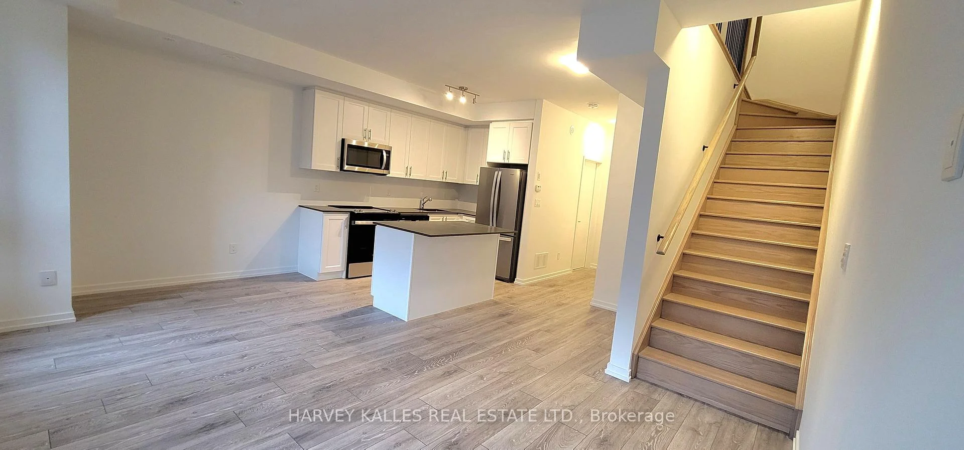 Photo 4 of Unit 21, 17 Lytham Green Circle, Newmarket, Glenway Estates — HOMEH