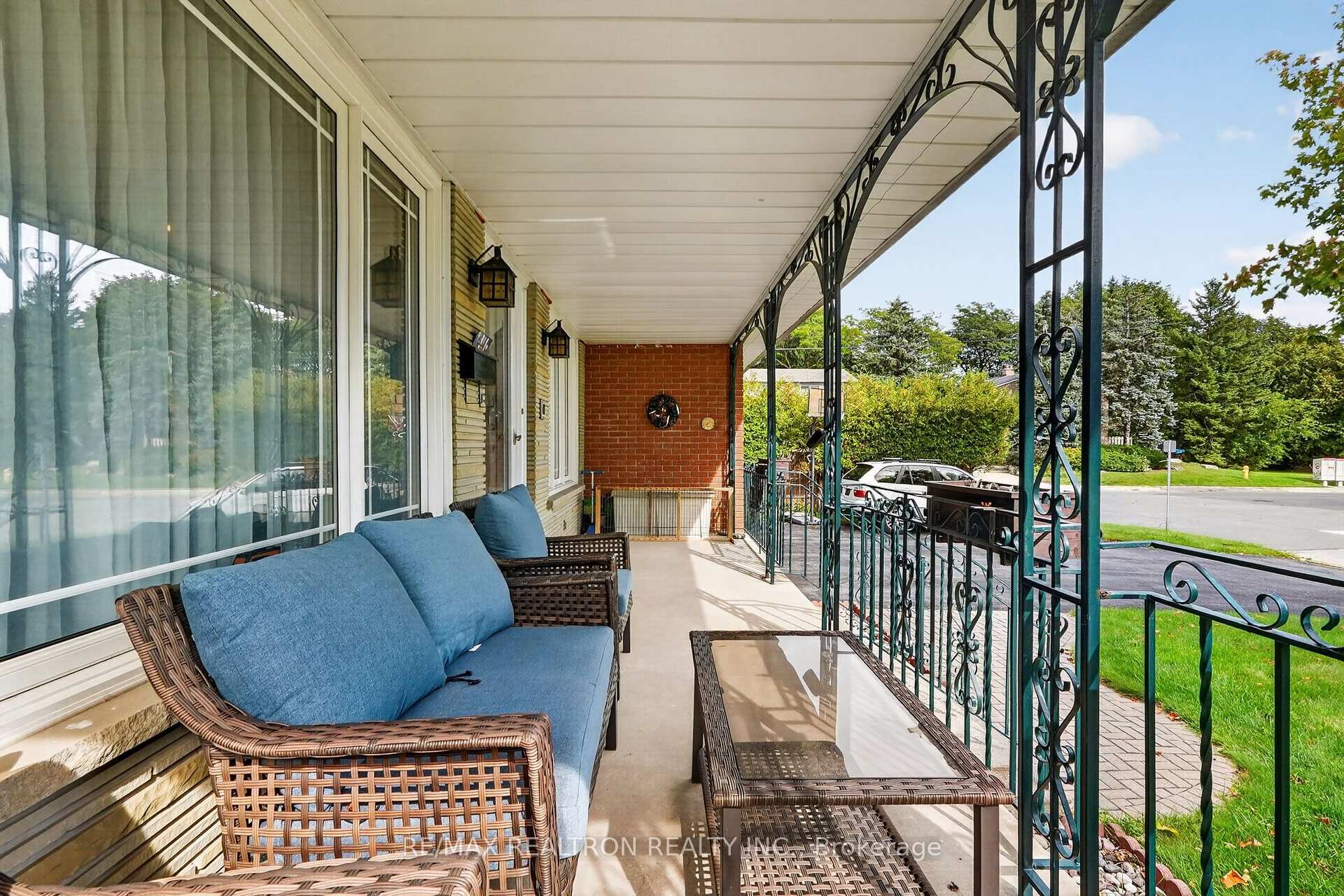 Photo 6 of 2 Captain Armstrong Lane, Markham, Sherwood-Amberglen — HOMEH