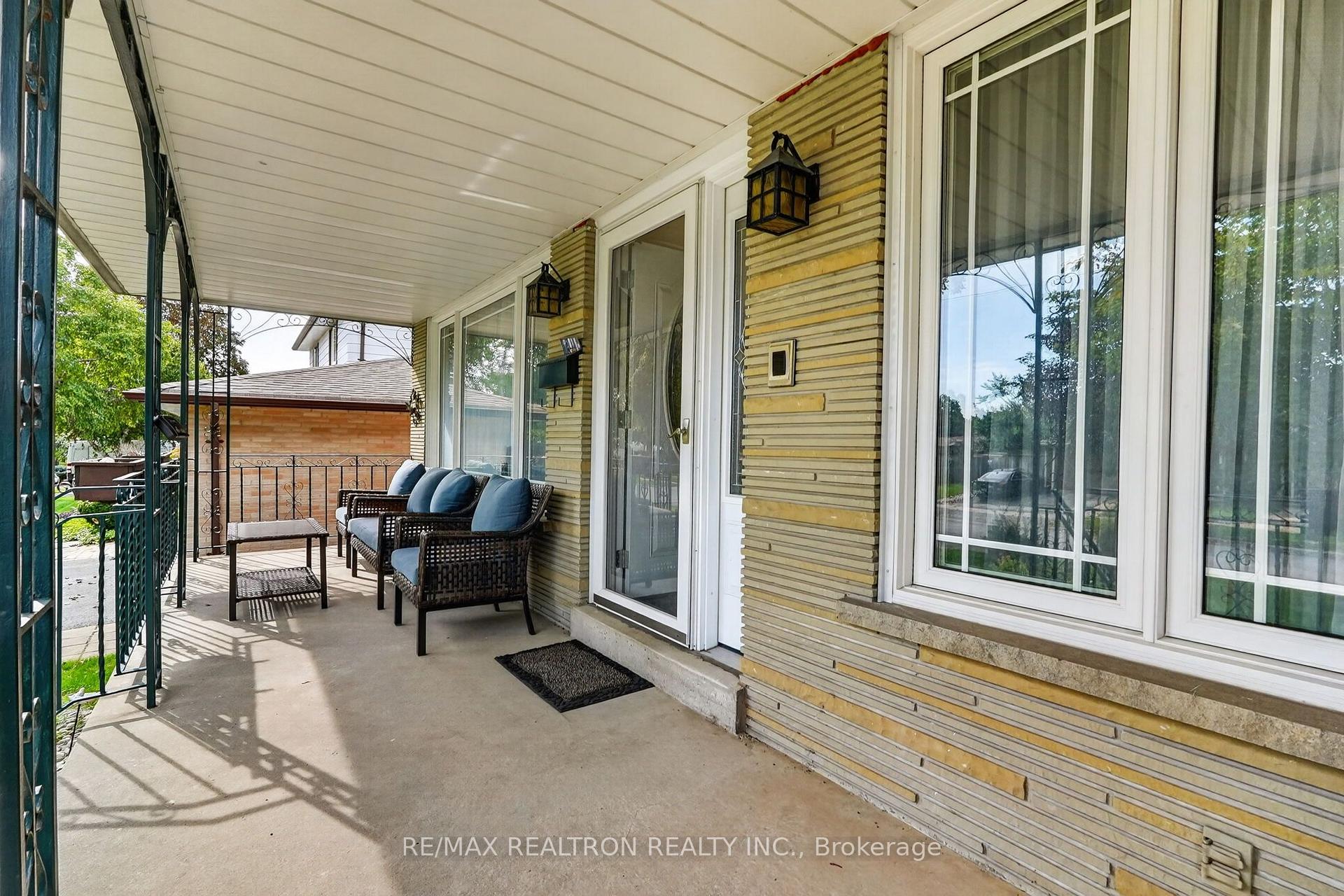 Photo 7 of 2 Captain Armstrong Lane, Markham, Sherwood-Amberglen — HOMEH