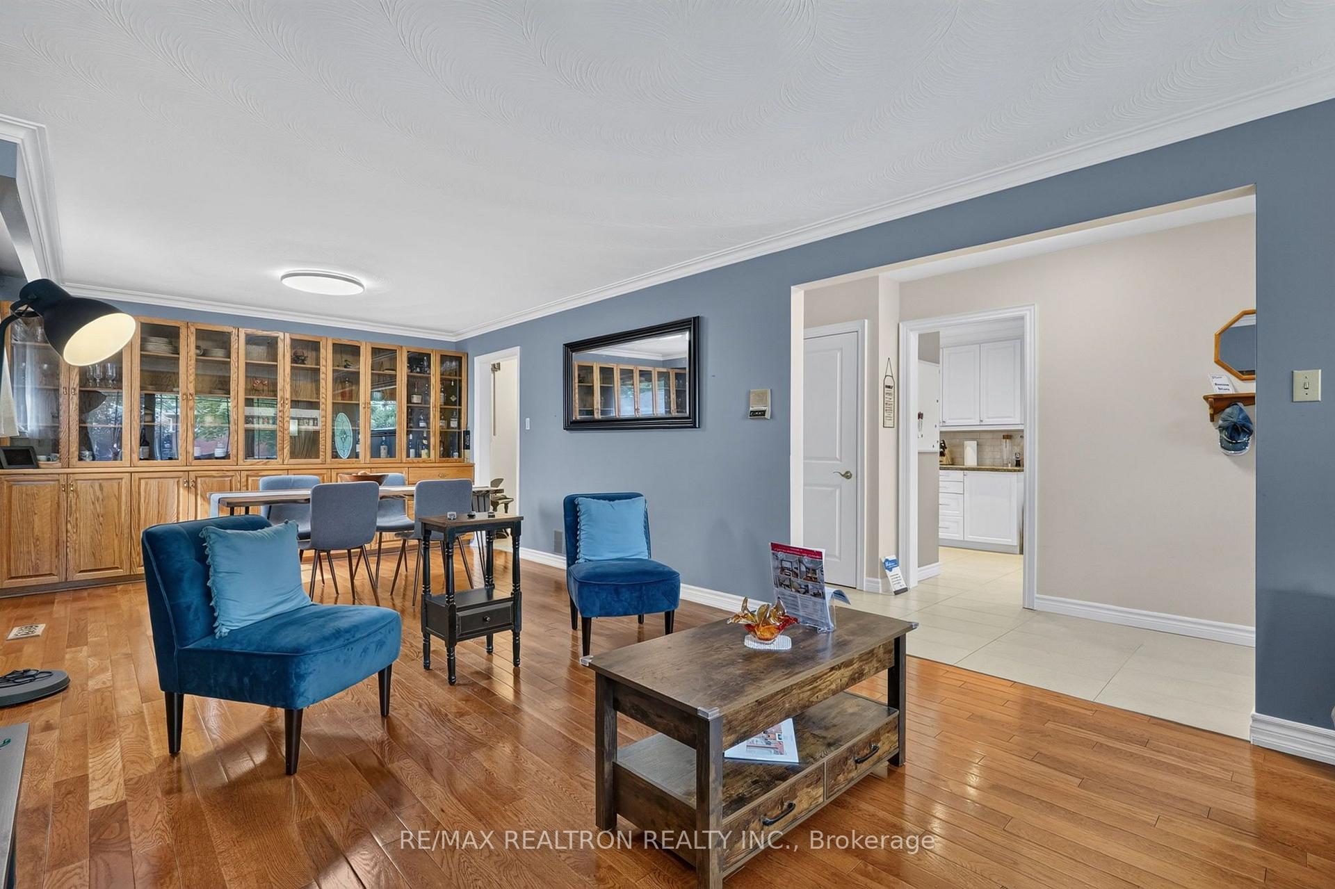 Photo 11 of 2 Captain Armstrong Lane, Markham, Sherwood-Amberglen — HOMEH