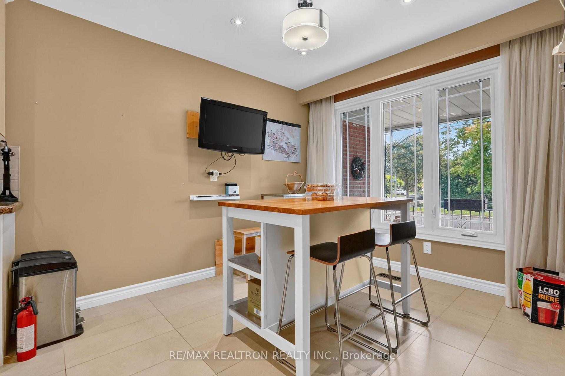 Photo 16 of 2 Captain Armstrong Lane, Markham, Sherwood-Amberglen — HOMEH