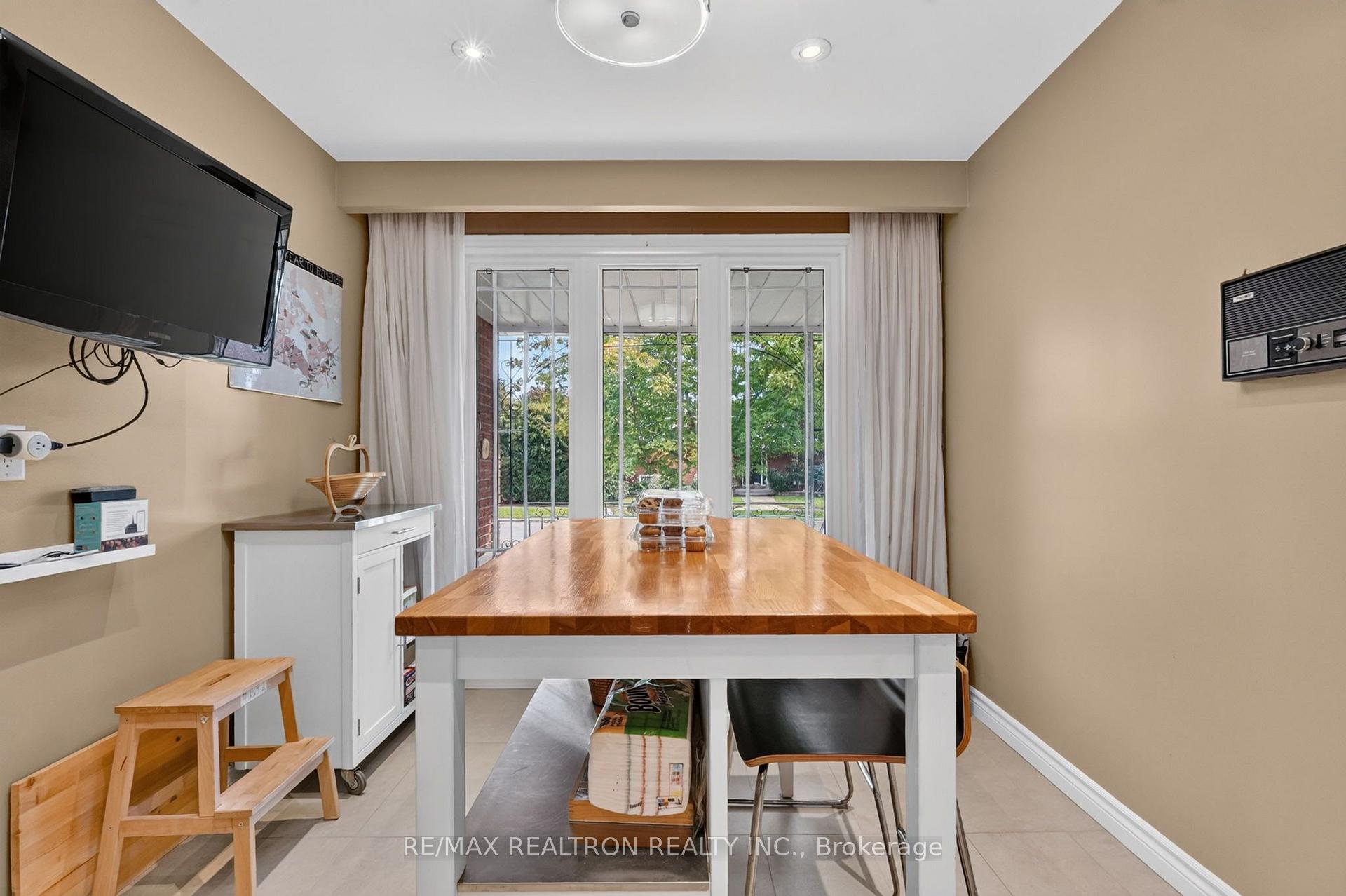 Photo 17 of 2 Captain Armstrong Lane, Markham, Sherwood-Amberglen — HOMEH
