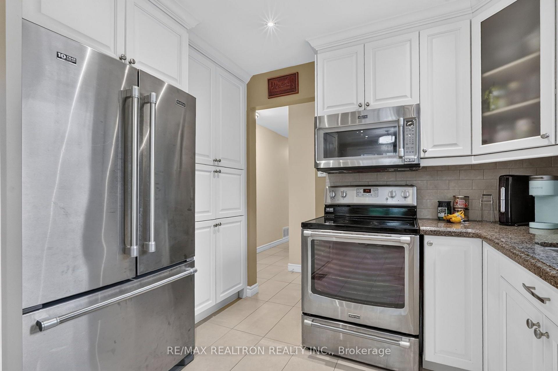 Photo 20 of 2 Captain Armstrong Lane, Markham, Sherwood-Amberglen — HOMEH